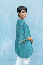 Load image into Gallery viewer, Saari Ruffle Kimono Aqua
