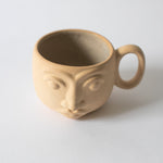 Cargue la imagen en el visor de la galería, Handcrafted Face Mug
