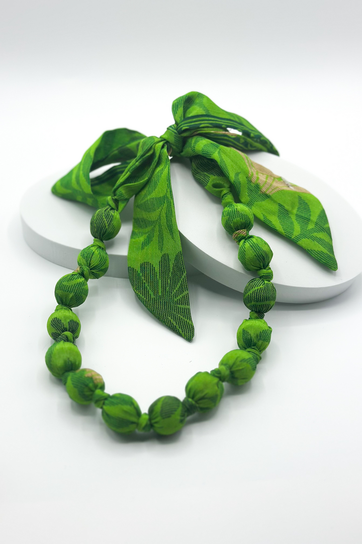 Saari Green Necklace