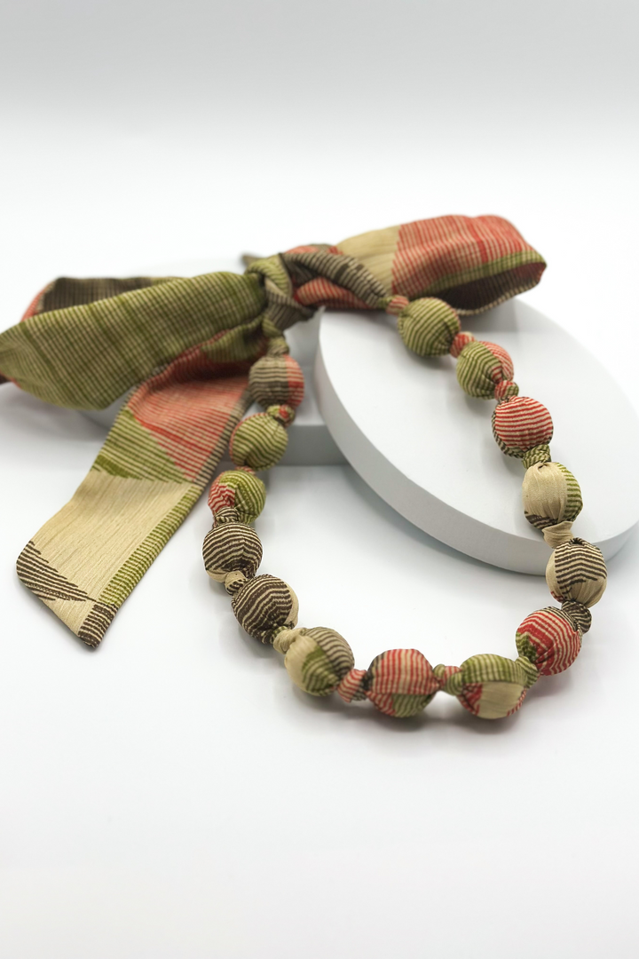 Saari Beige Necklace