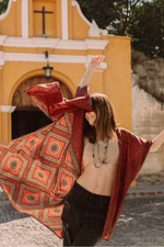 Cargue la imagen en el visor de la galería, Vibrant Red Long Kimono
