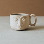 Cargue la imagen en el visor de la galería, Handcrafted Face Mug
